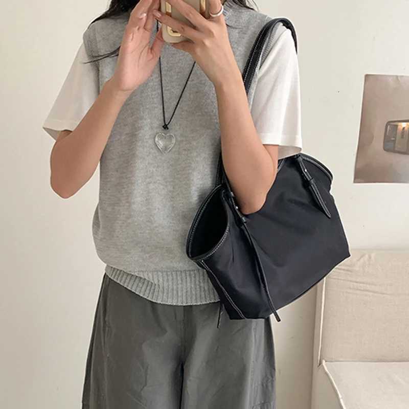 Designer bag Wens Fi Versatile Largecapacity Canvas Shoder Bags Designer Canvas Wings Handbags Ladies Leisure Dumpling Tote Bag Y251029