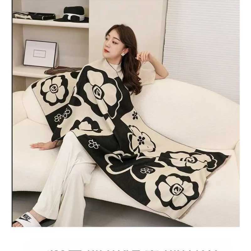 Camellia Light Luxury Shawl for Women 2025 New Collection HighEnd Versatile Black and White Scarf WarmW251029