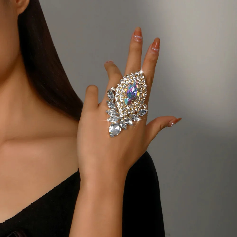 Shiny Colorful Crystal Large Rings Adjustable Wedding Jewelry Exaggerated Rhinestone Finger Rings Jewelry Accessories 251023