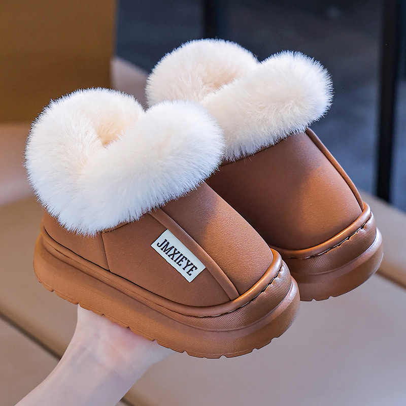 New Children's Cotton Shoes for Winter Boys and Girls Indoor and Outdoor Wearing Closed Heel Cotton Shoes with Wool Lining for Warmth and Fluffy 