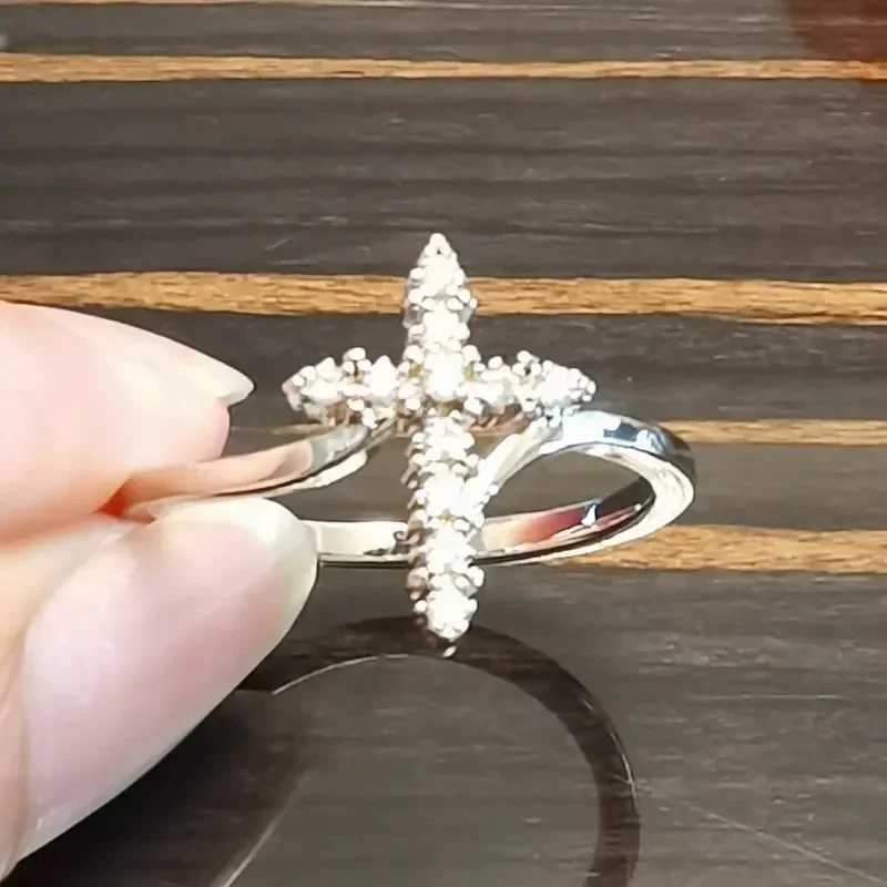 CAOSHI Fashion Womens Cross Rings Silver Color Brilliant Zirconia Finger Jewelry for Daily Life Anniversary Party AccessoriesW251030