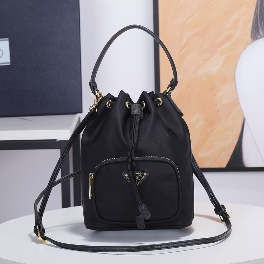 Black Duet Re-Nylon bucket bag designer bags smallwomens fashionable casual shoulder bag highquality holiday travel crossbody bag classic handbag LB4779