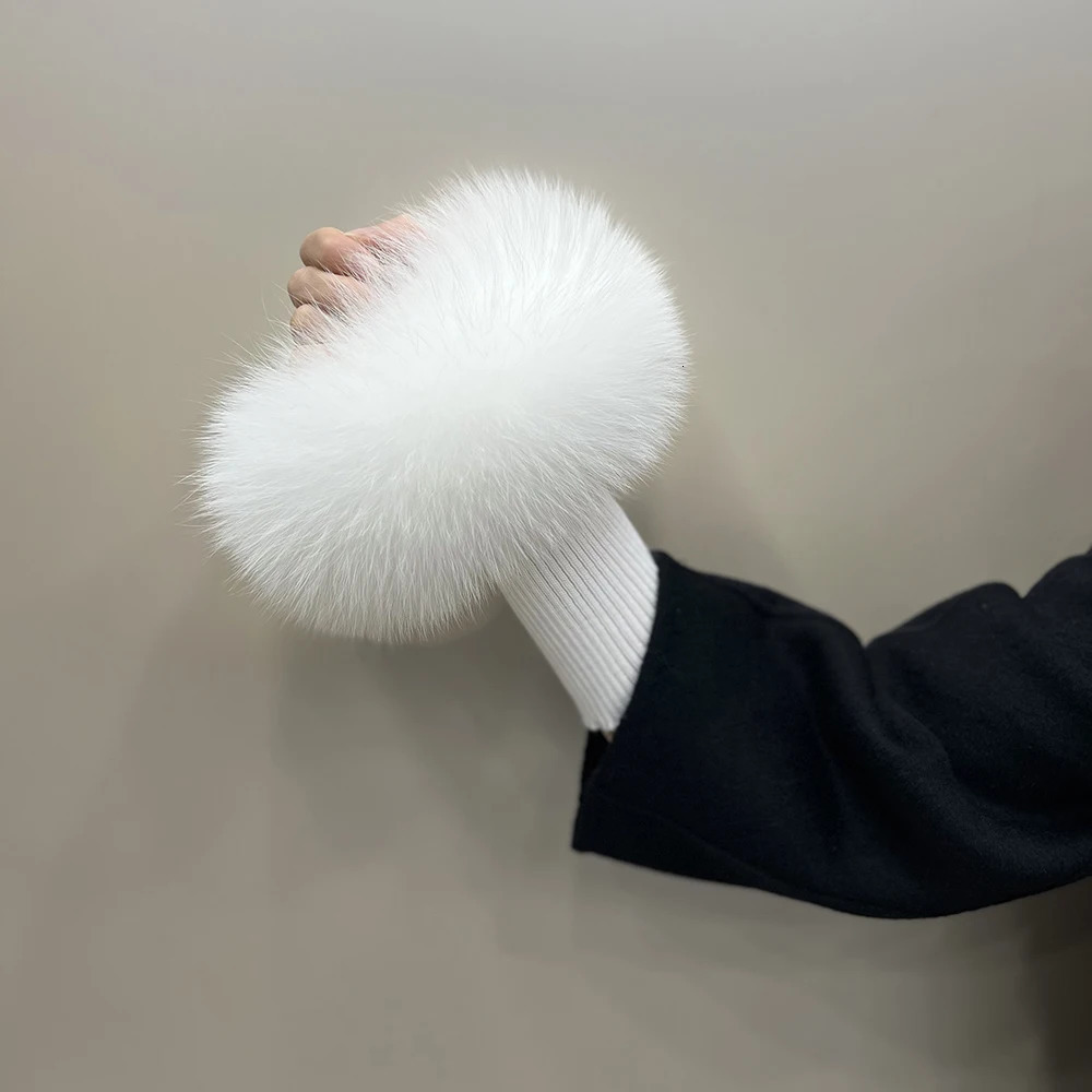 Fox Fur Cuff Arm Warmer Lady Bracelet Real Fur Wristband Glove High Quality Fox fur Cuffs Wrist Warmer 251028