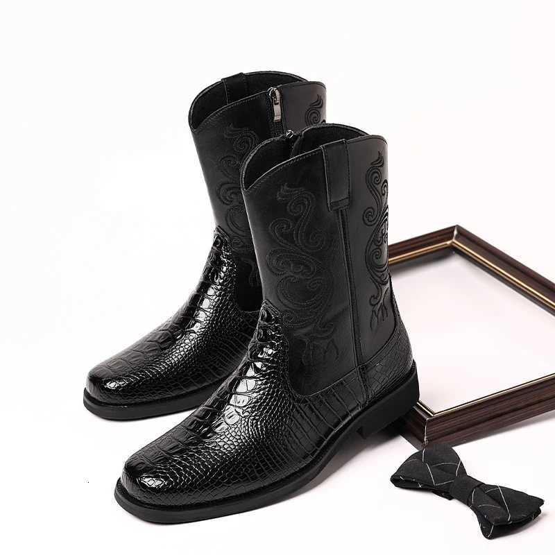 Classic Mens Boots Retro Cycling Boots Mens Leather Embroidered Motorcycle Boots Mnes Essential for Going Out on The Street Z251029