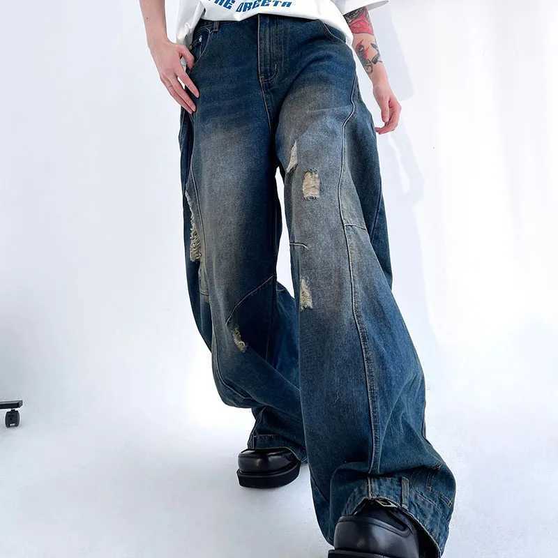 Korean Retro MenS Ripped Jeans Loose Straight Leg Pants Fashionable Design Jeans Casual Wide Leg Pants J251030