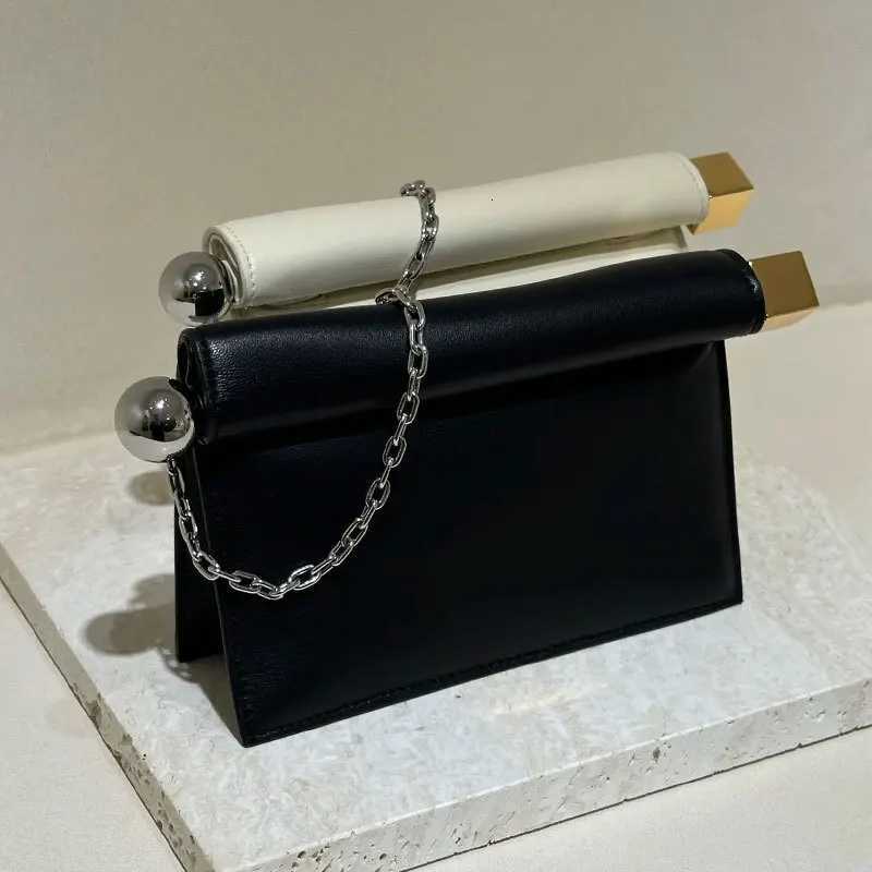 Designer bag 2025 New Style pu Leather Shoder Chain Crossbody Flip Cover Accorn Bags Small Square Bag Wens Handbag Y251029
