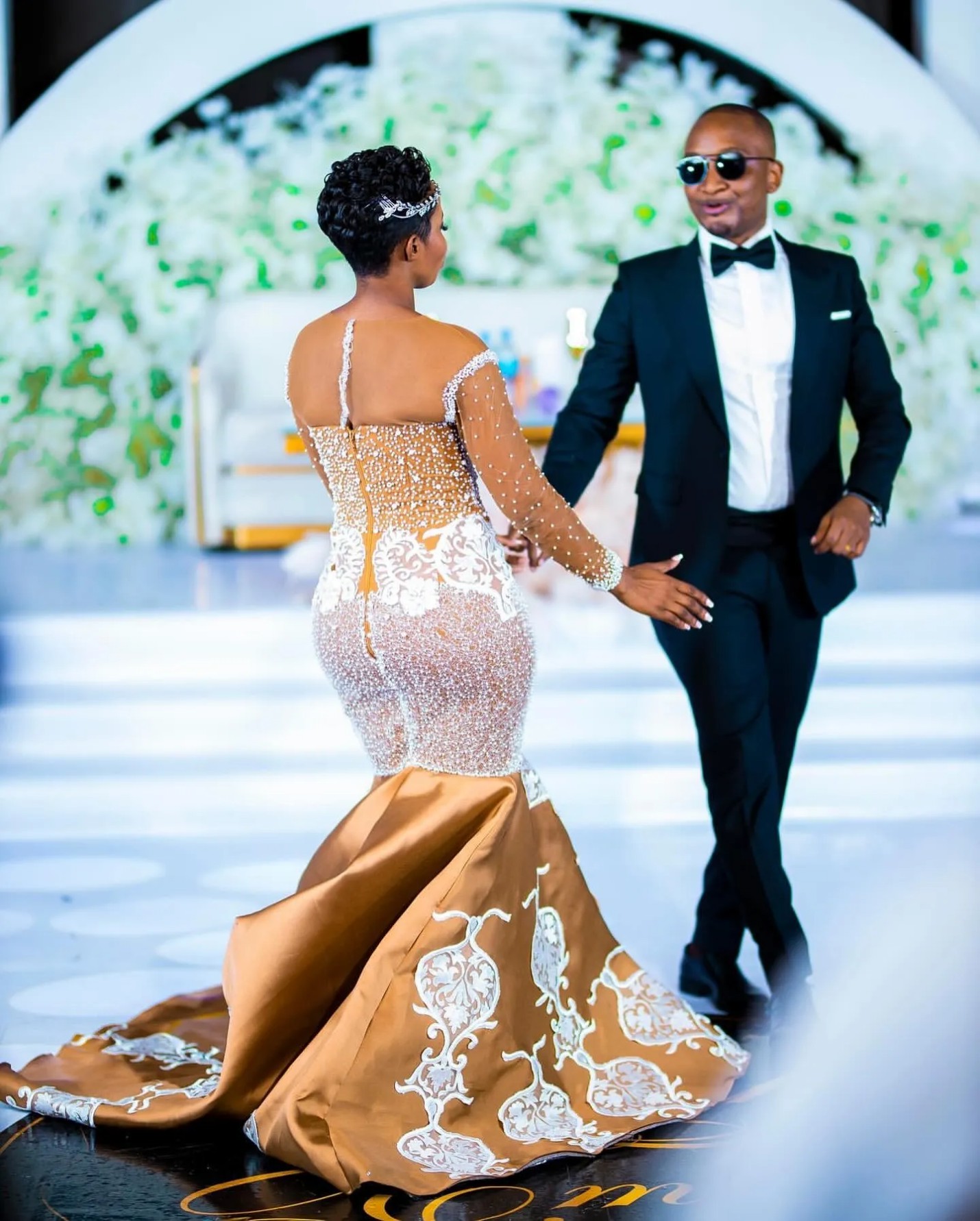 Gold Mermaid Wedding Dresses Plus Size Lacefull Full Sleeves Lace Crystals Bridal Gowns Dress Vestidos De Novia