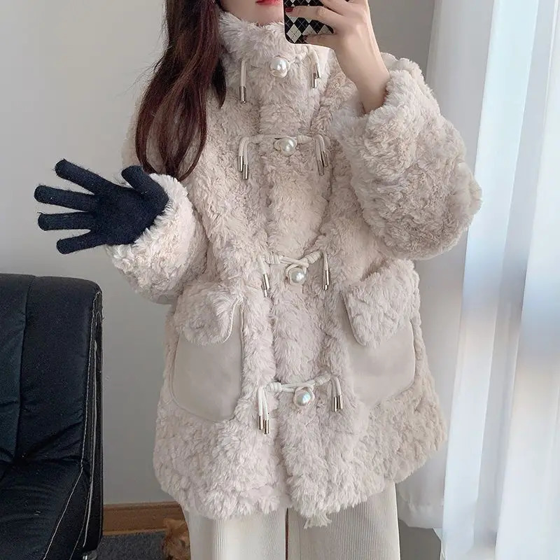 Winter Woman Fluffy Lambs Fur Coat Warm Faux Collar Short Outerwear Cowl Button Korean Jackets 251028