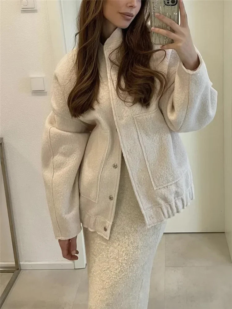 Woman Fashion Loose Gray Warm Baseball Jacket Autumn Casual Oversized Bomber Jacket s Vintage Thick Warm Outwear 251029