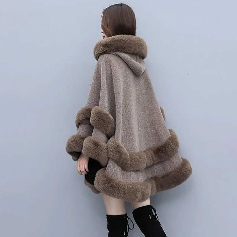2025 Autumn Winter Fashion Loose Casual Chic Bat Sleeve Coat Woolen Hooded Shawl Big Fur Collar Warm Cape Coat Women Outwear 251029