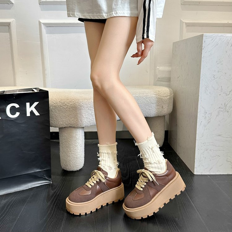 Heightened platform shoes women's simple and versatile casual sports shoes fashionable retro German training shoes2025