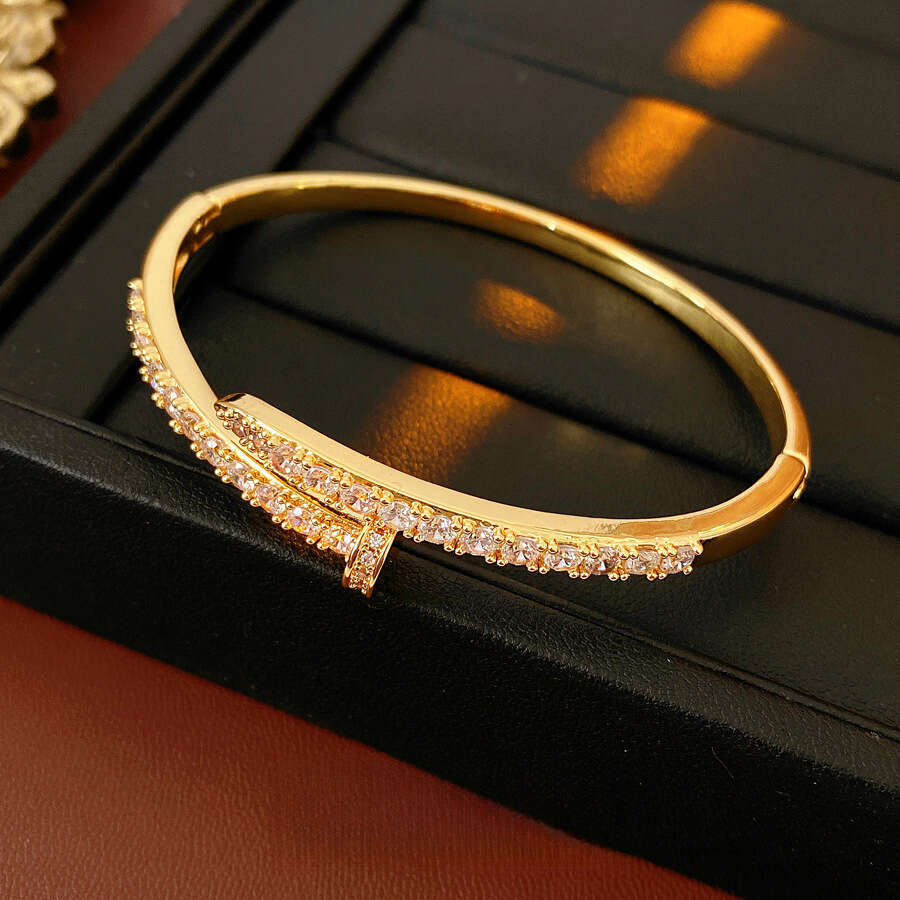 Bracelet Designer luxury bangle Real Gold Plated Zircon Nail Buckle Light High end Exquisite Bracelets Niche Design Versatile Festival and birthday Je