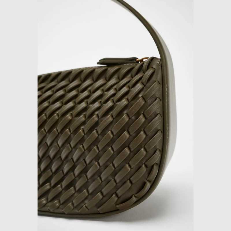 Designer bag WOVEN EFFECT HANDBAG New Fiable Handbag Purse For Wen Solid Color Shoder Bags Luxury Designer Baguette Y251029