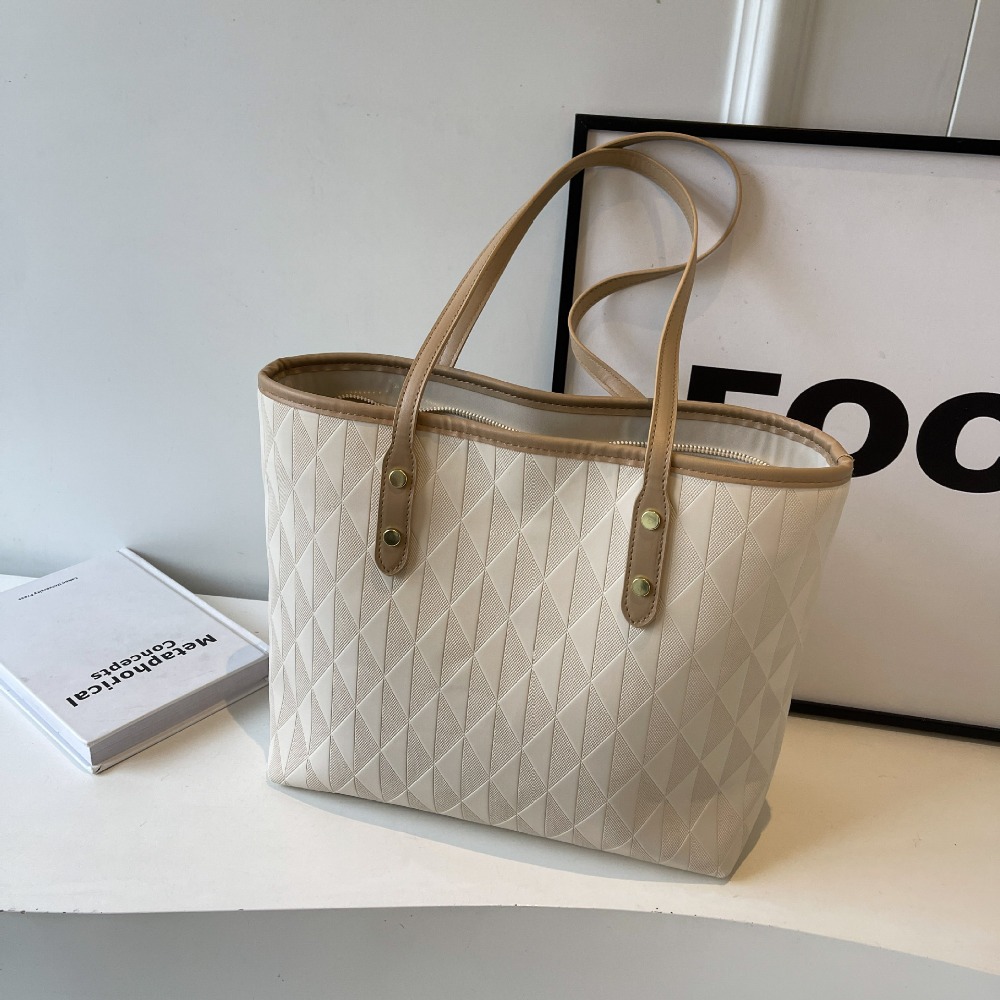 Versatile Casual Shoulder & Handbag Perfect Fit For Students And Professionals Alike!