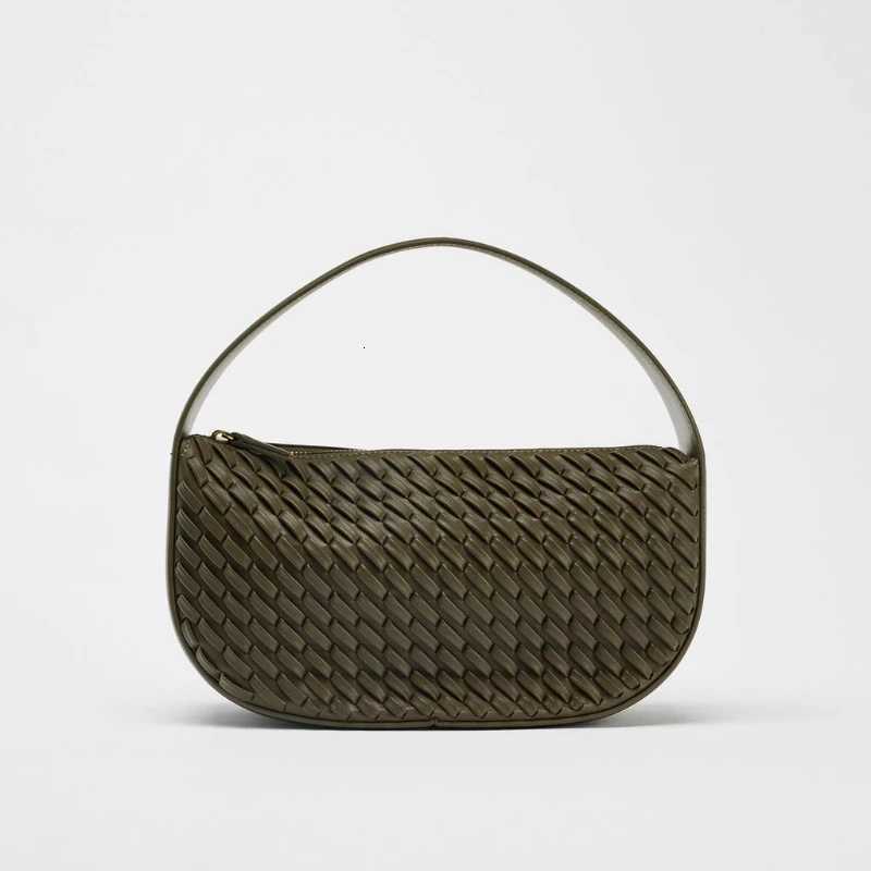 Designer bag WOVEN EFFECT HANDBAG New Fiable Handbag Purse For Wen Solid Color Shoder Bags Luxury Designer Baguette Y251029