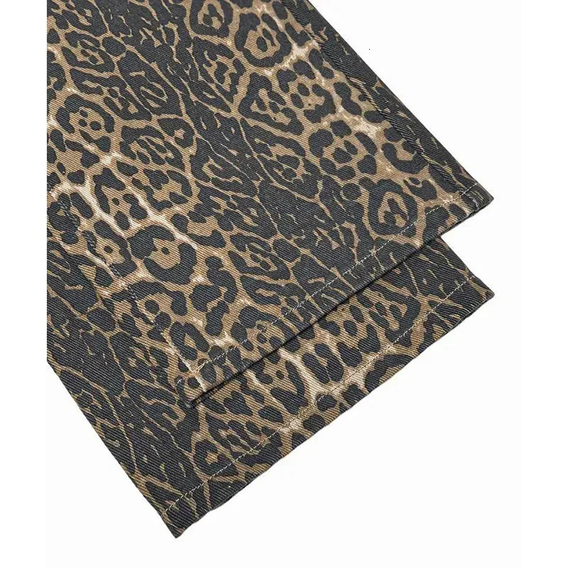 Winter Lady Slim Fit Plush Thermal Jeans Girls Snow Warm Fashion Leopard Print Denim Pants Women Fleece Wide Leg Trousers 251029