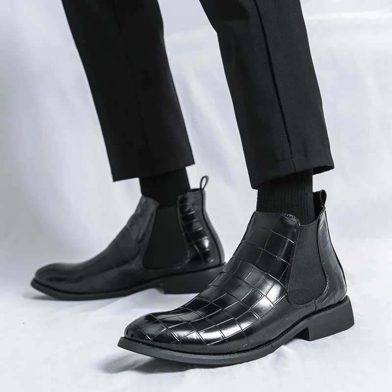 Hightop Chelsea boots for autumn and winter British style crocodile print riding boots for men casual leather shoes for men Z251029