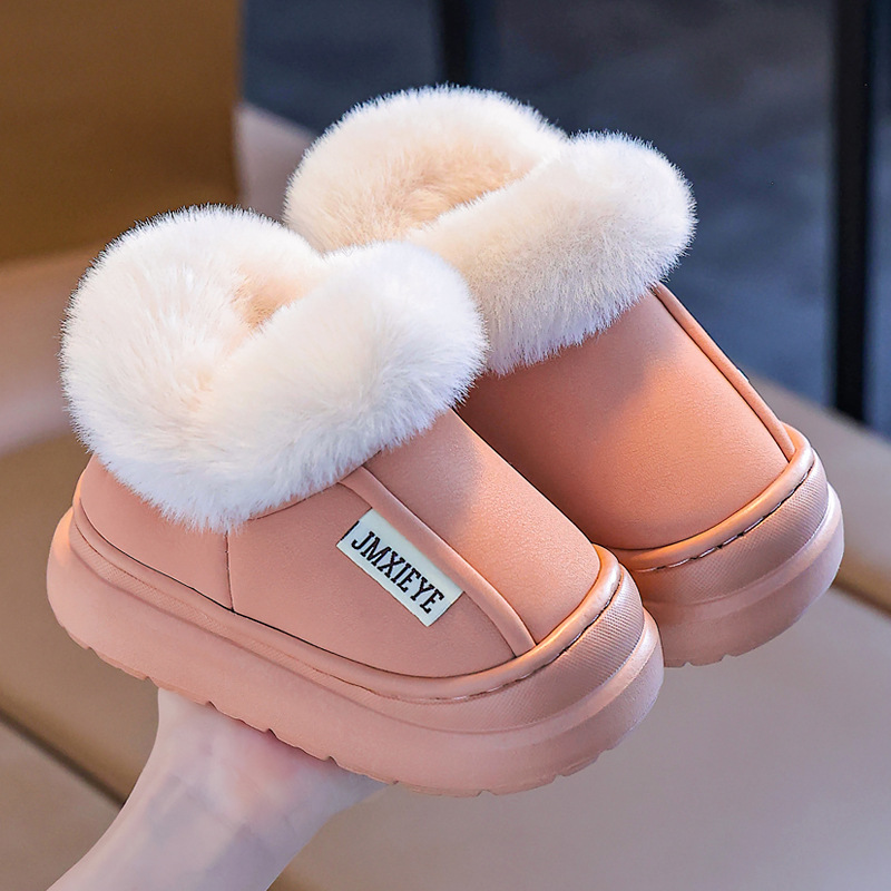 New Children's Cotton Shoes for Winter Boys and Girls Indoor and Outdoor Wearing Closed Heel Cotton Shoes with Wool Lining for Warmth and Fluffy 