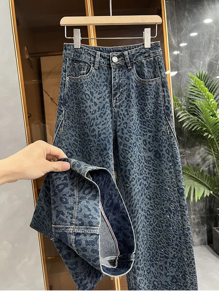 2025 Autumn Retro Leopard Print Diamond Wideleg Jeans Womens High Waist and Thin Floormopping Trousers 251029