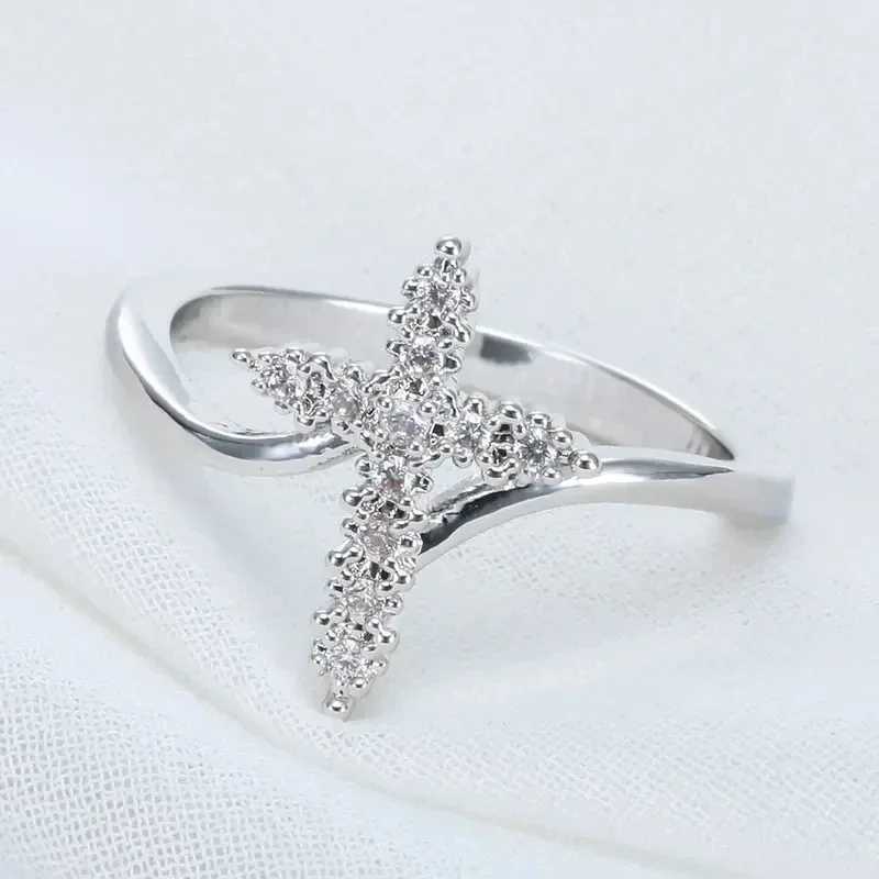 CAOSHI Fashion Womens Cross Rings Silver Color Brilliant Zirconia Finger Jewelry for Daily Life Anniversary Party AccessoriesW251030