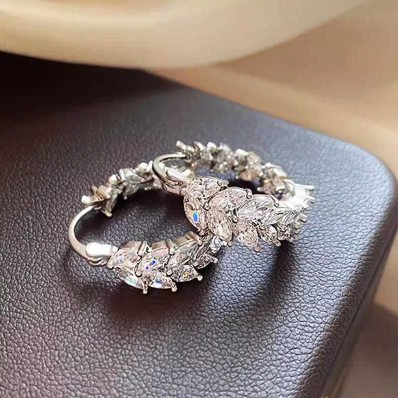 Huitan Hot TrenDY Design Hoop Earrings for Women Marquise Cubic Zirconia Modern Fashionable Female Earrings 2025 JewelryW251030