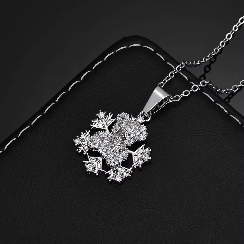 NUOYA Custom Bear Shape Snowflake Pendant Necklace Silver Plated Iced Out moissanite Charm Pendant for Christmas Gift Jewelry Designer's style