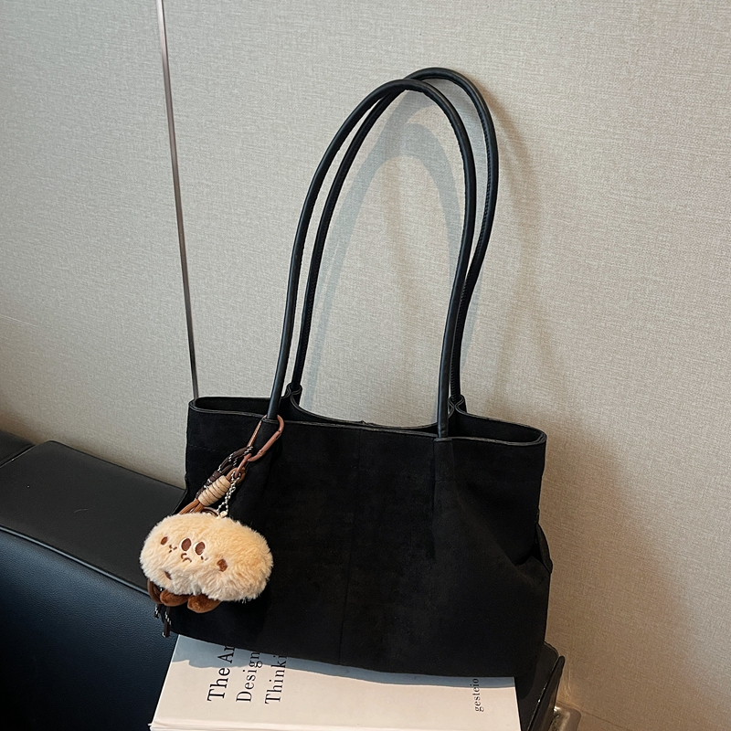 Autumn women's fashionable large capacity synthetic leather handbag, casual simple classic work shoulder bag, popular college student fashion cro