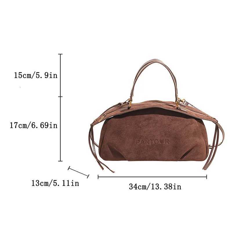 Designer bag Brand Luxury Handheld Bowling Bag Fi Versatile Cmuter Shoder Bag Trend Tassel Irregar Design Wen Cluh Bag Y251029