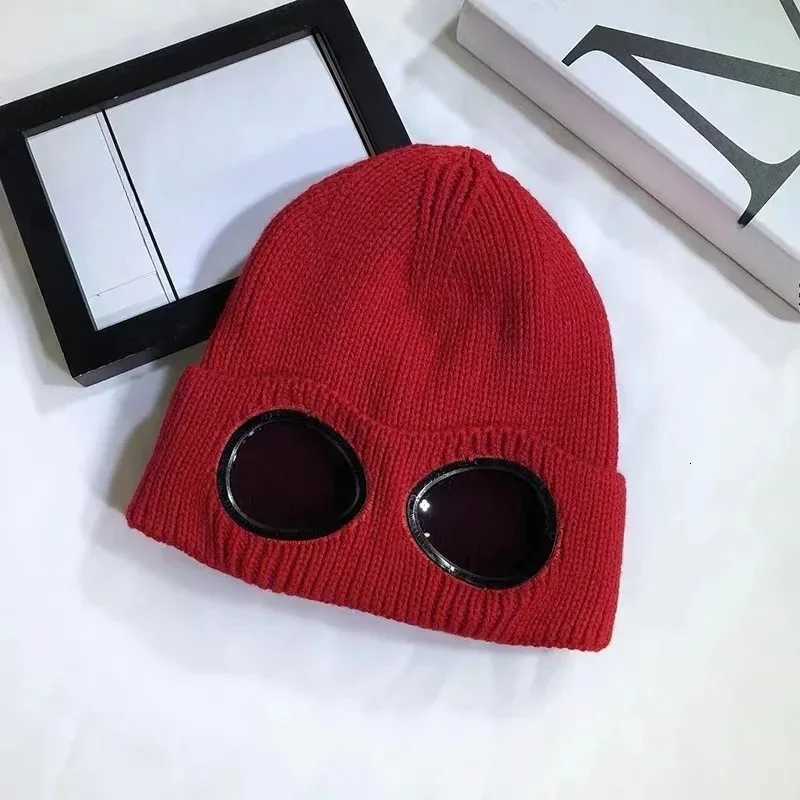 Unisex Men Women Knitted Hat with Goggles Windproof Winter Warmer Ski Beanies Soft Warm Antislip Ear ProtectionXJ251030
