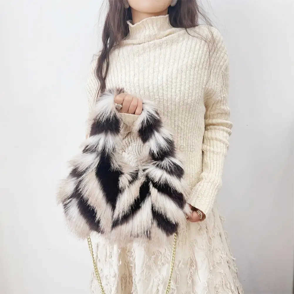 Fuzzy Shoulder Bag Ladies Faux Fur Crossbody Bag Shaggy Fluffy Handbag with Chain Shoulder Strap for Travel Work Shopping Dates M251030