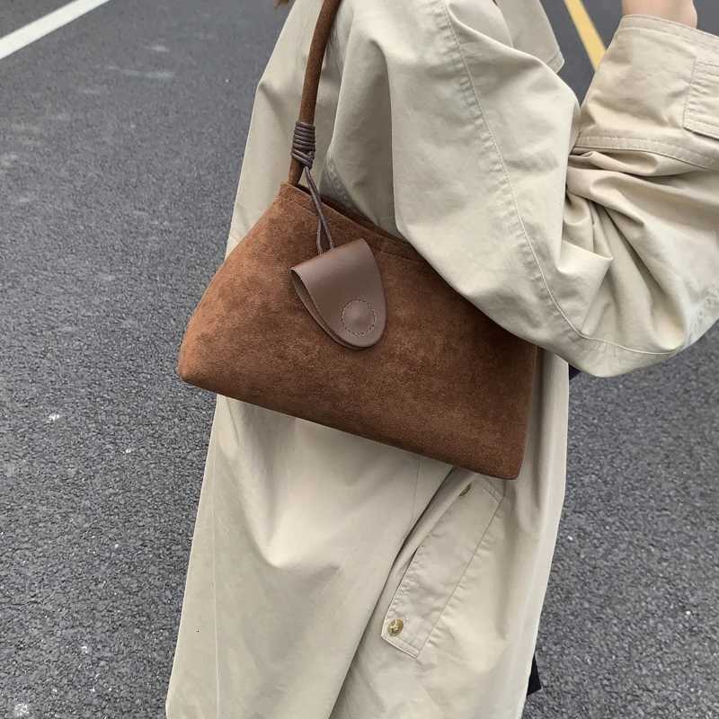 Designer bag LEFTSIDE Wen Small PU Leather Armpit Bag 2025 Winter Brand Underarm Shoder Bag Luxury Designer Handbags and Purses Y251029