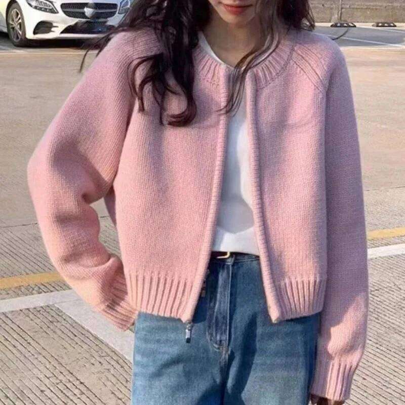 Autumn Winter Short Knitting Cardigan Women Solid Color Long Sleeve Round Neck Jacket 2025 Casual Zipper Sweater Coats Designer Sweater Women Bear Swe