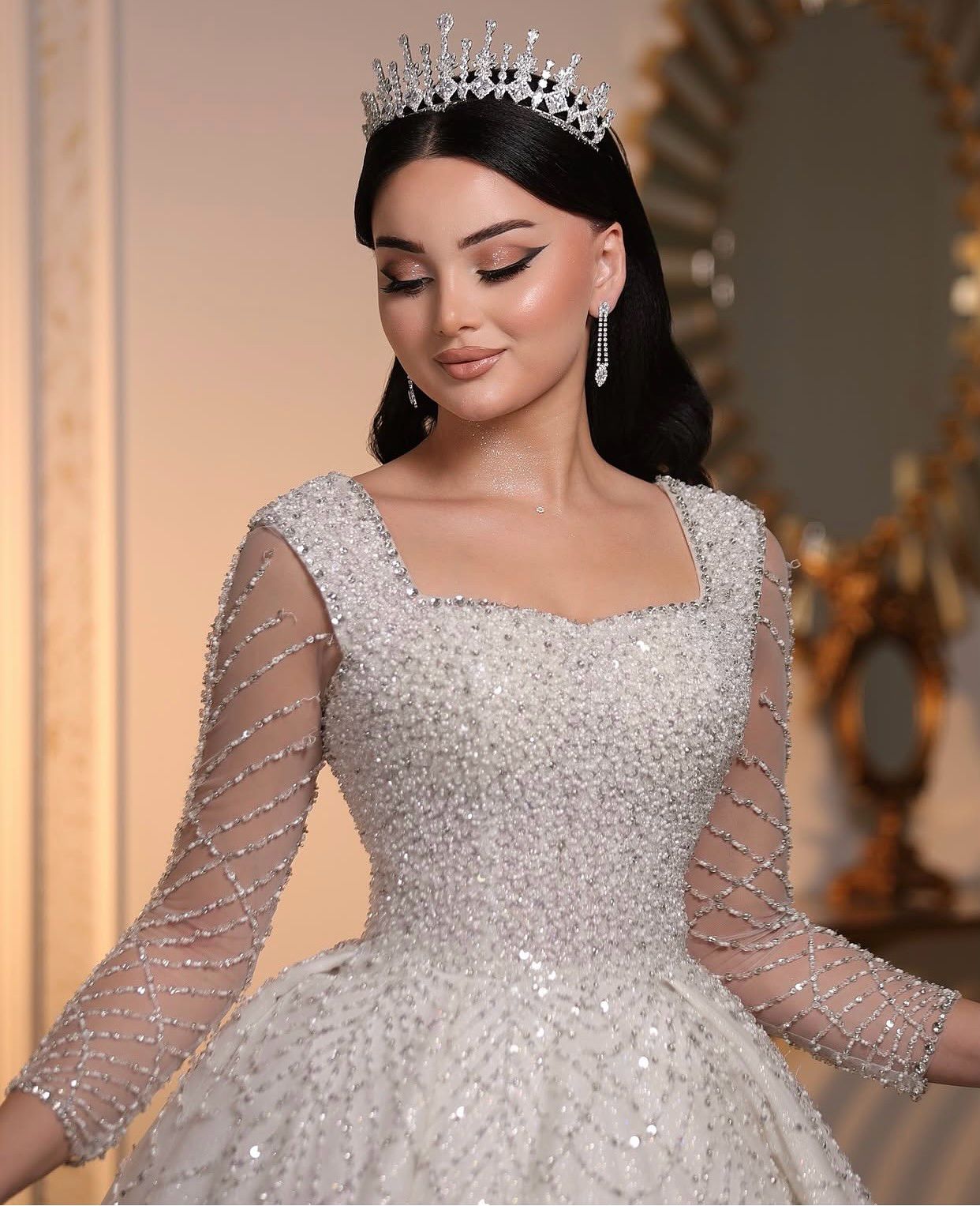 Gorgeous A Line Women Wedding Dress Square Neck Long Sleeves Bridal Gowns Sequins Beaded Sweep Train Dress Custom Made vestidos de novia