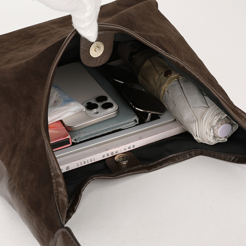 New Women's Suede Handbag Trendy Casual Clothing Shoulder Bag Relaxing Versatile Popular Handbag Fashion Luxury Designer Bag