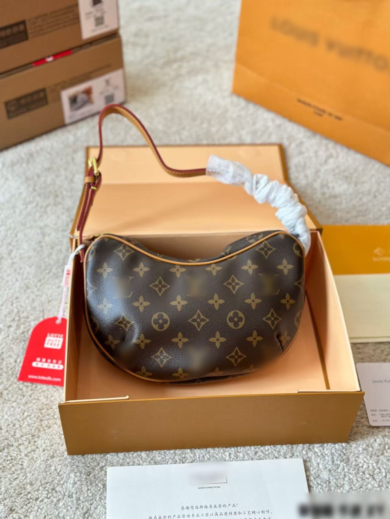 Versatile Rugged Canvas Tote: Convertible Vintage-Inspired Crossbody & Over-the-Shoulder Pouch