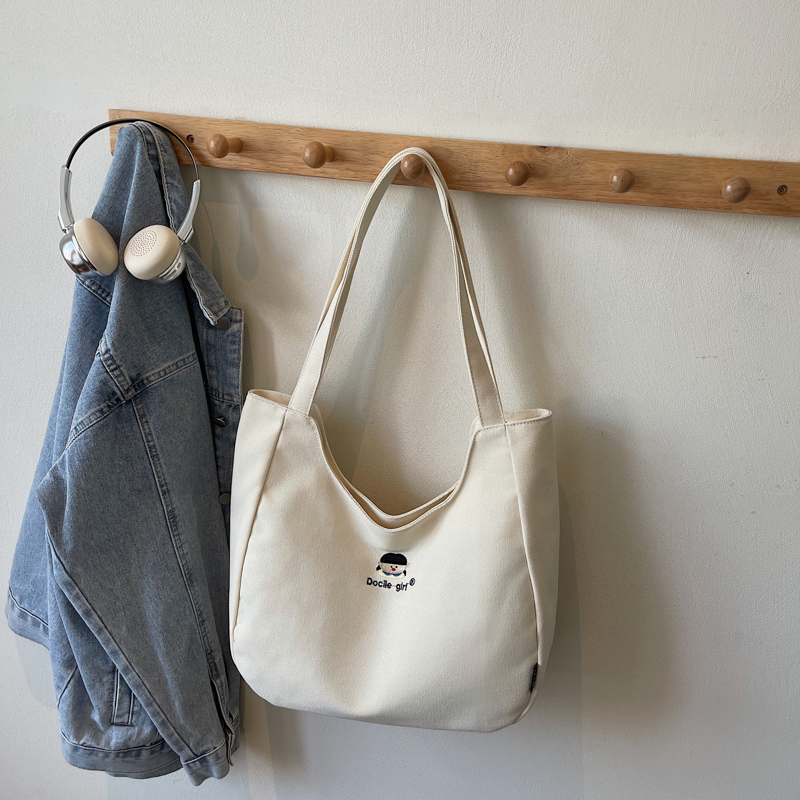 Summer women's fashionable large capacity synthetic leather handbag, casual simple classic work shoulder bag, popular student fashion crossbody b