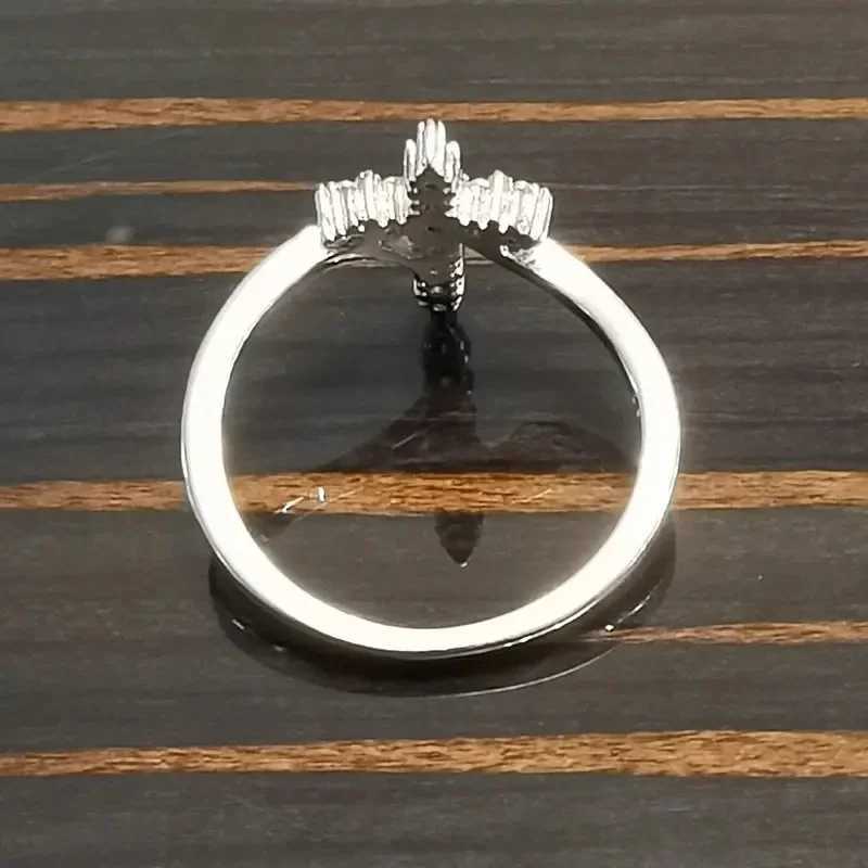 CAOSHI Fashion Womens Cross Rings Silver Color Brilliant Zirconia Finger Jewelry for Daily Life Anniversary Party AccessoriesW251030