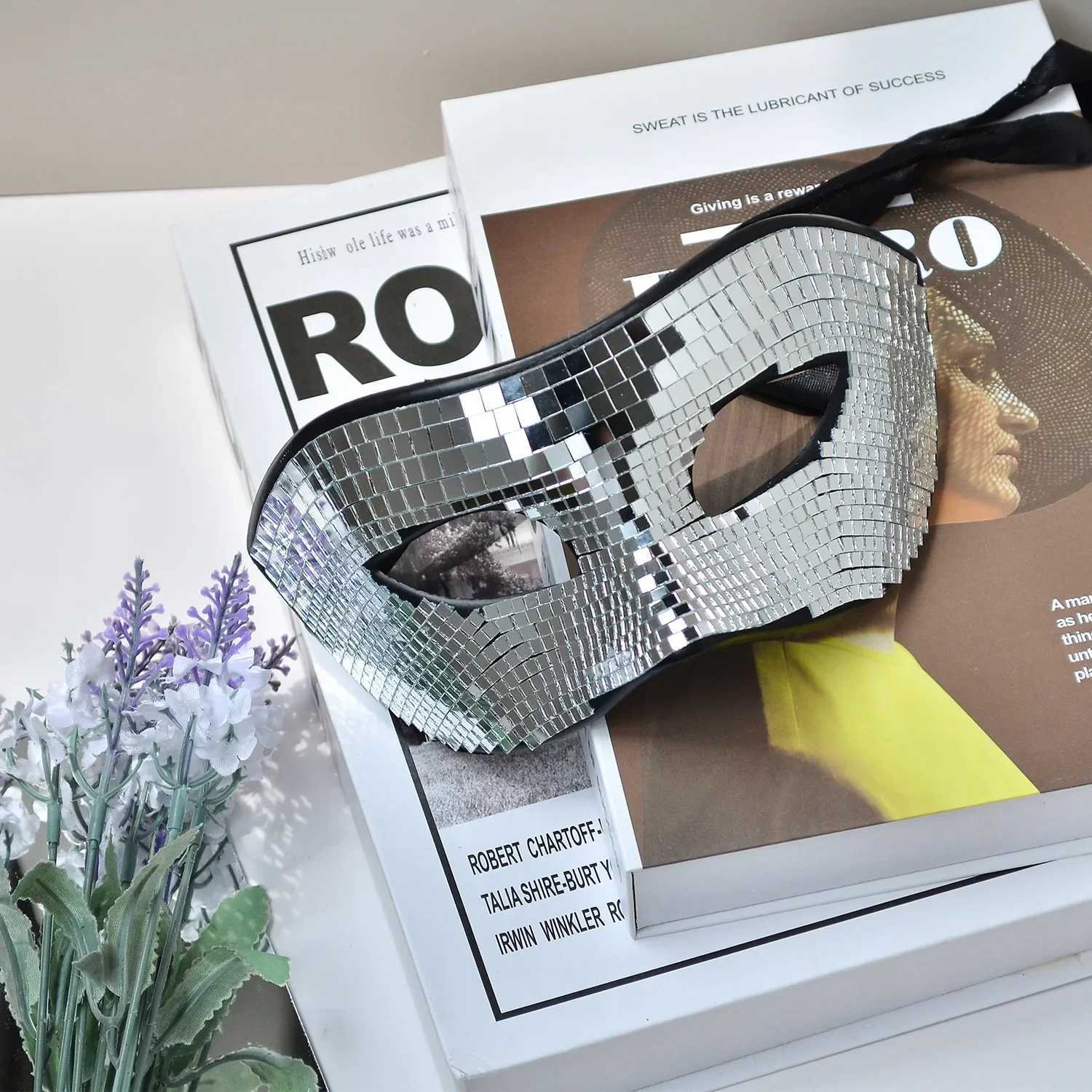 Disco Ball Glitter Face Mask Venetian Masquerade Mask for Women Men Party Prom Ball Bright Silver Mirror Eye Covers HalloweenW251029