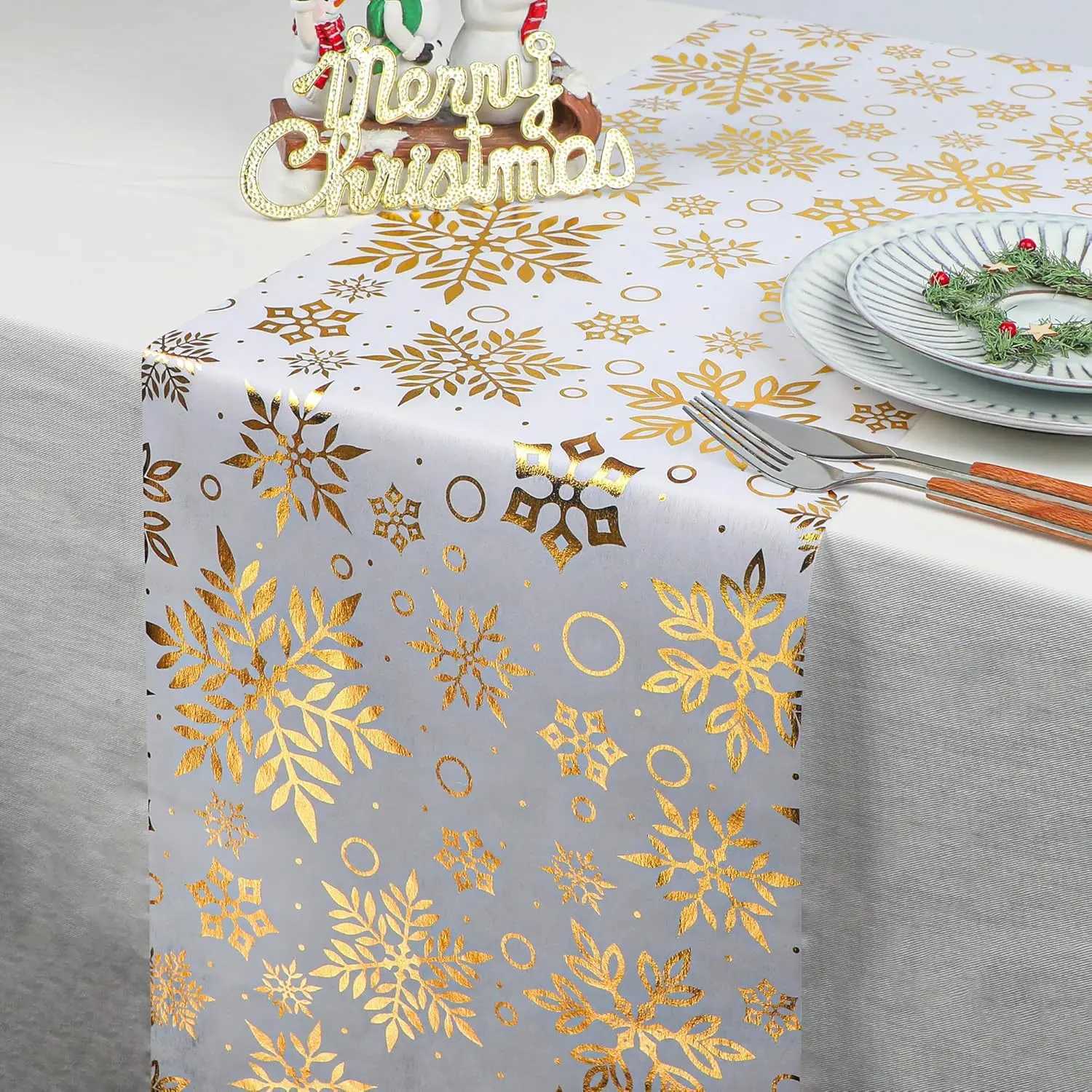 Christmas Tree Snowflake Gilding Table Runner Christmas Decoration Holiday Home Party Dining Table Insulation Cloth 11x108 inch C251030