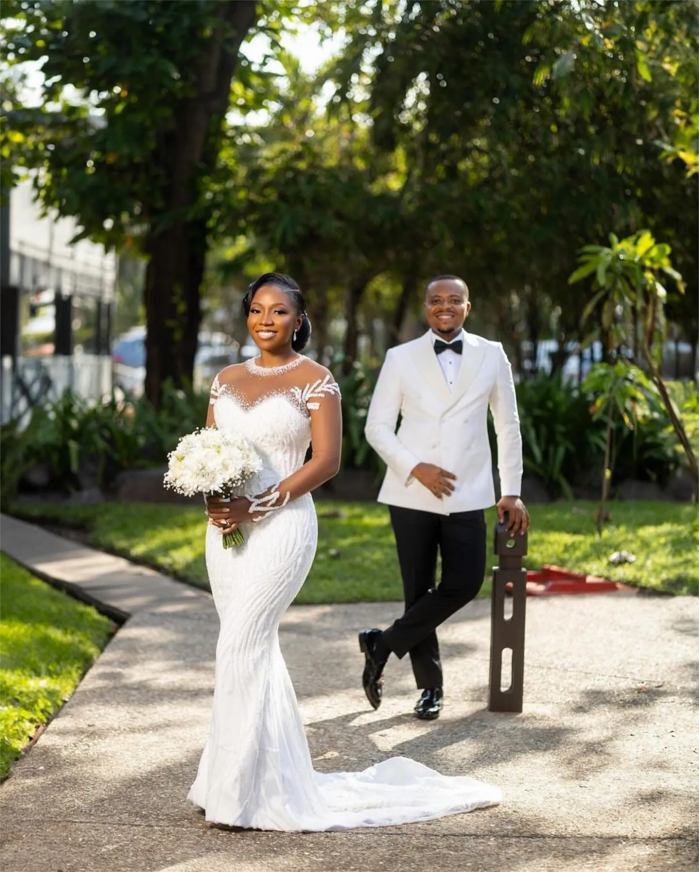 Ivory Mermaid Wedding Dresses Full Sleeves Sequined Lace Elegant Bridal Gowns Dress