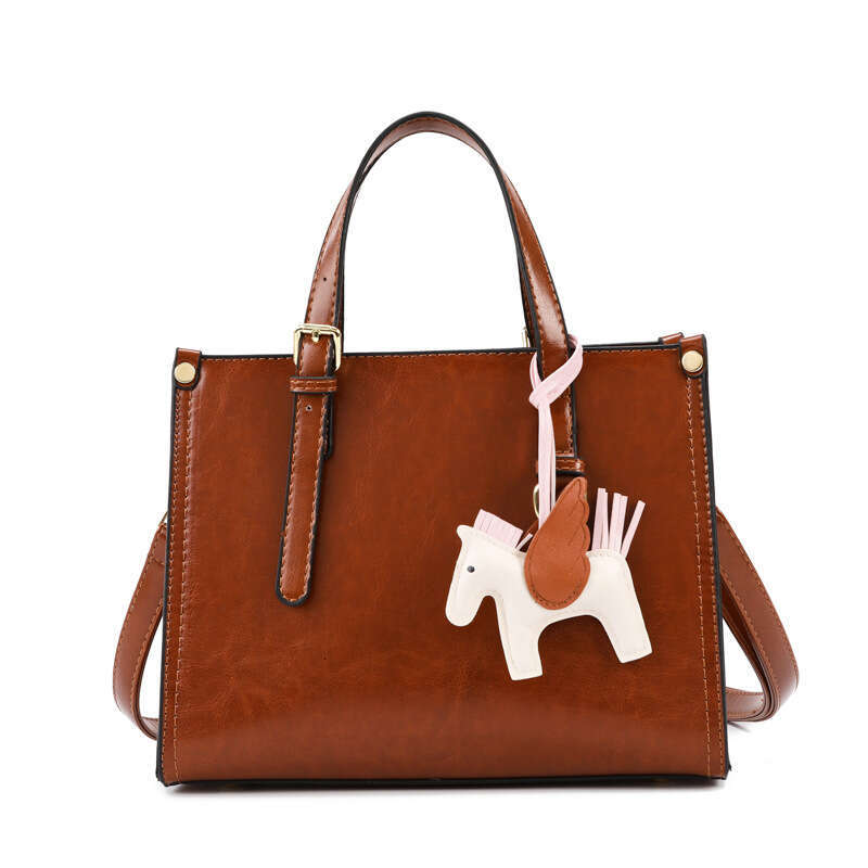 Large Capacity Women 2025 Autumn Winter New Versatile Shoulder Casual Tote Bag for Class and Commuting