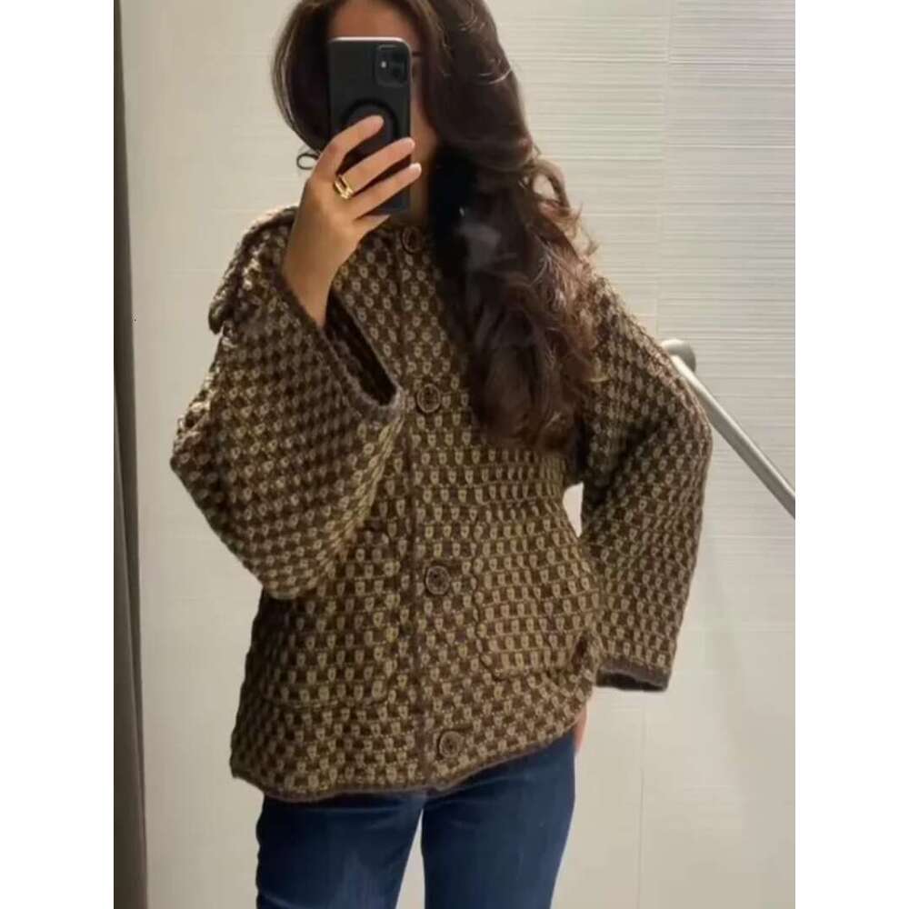 Fashion Caramel Lapel Plaid Knit Cardigan Women Loose Single Breast Pocket Warm Coat 2025 Autumn Lady Korean Style Knitwear New Women Sweater Designer