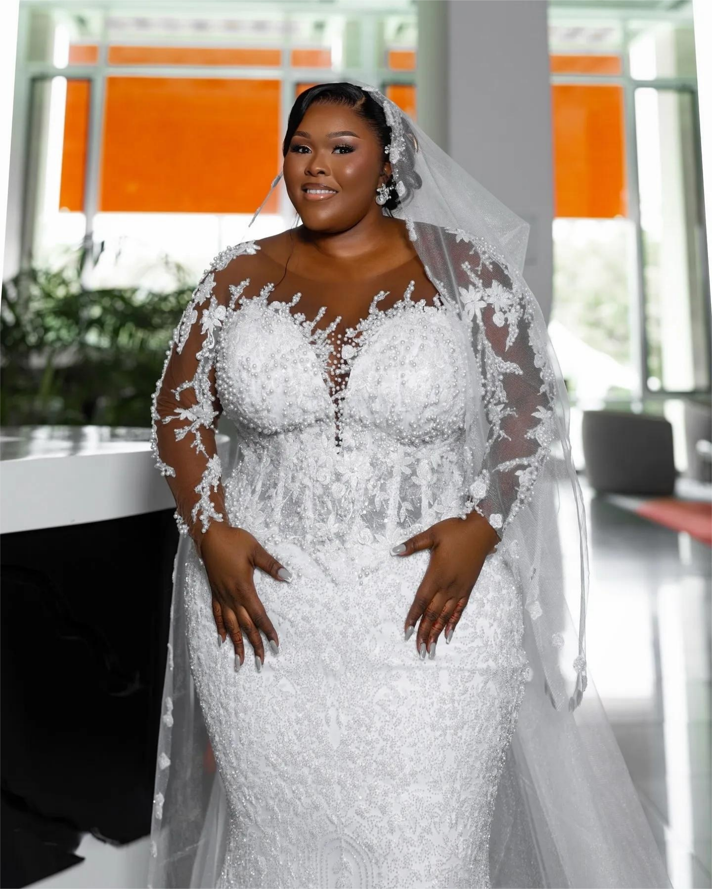 White Mermaid Wedding Dress Plus Size Pearls Full Sleeves Lace Vintage Bridal Gowns Dresses