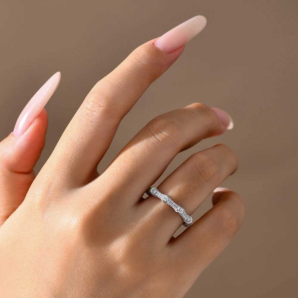 ATTAGEMS Sparkling Moissanite Ring Bamboo Design 925 Sterling Silver Women Rings Peace Good Luck for Birthday Party Gift JewelryW251030