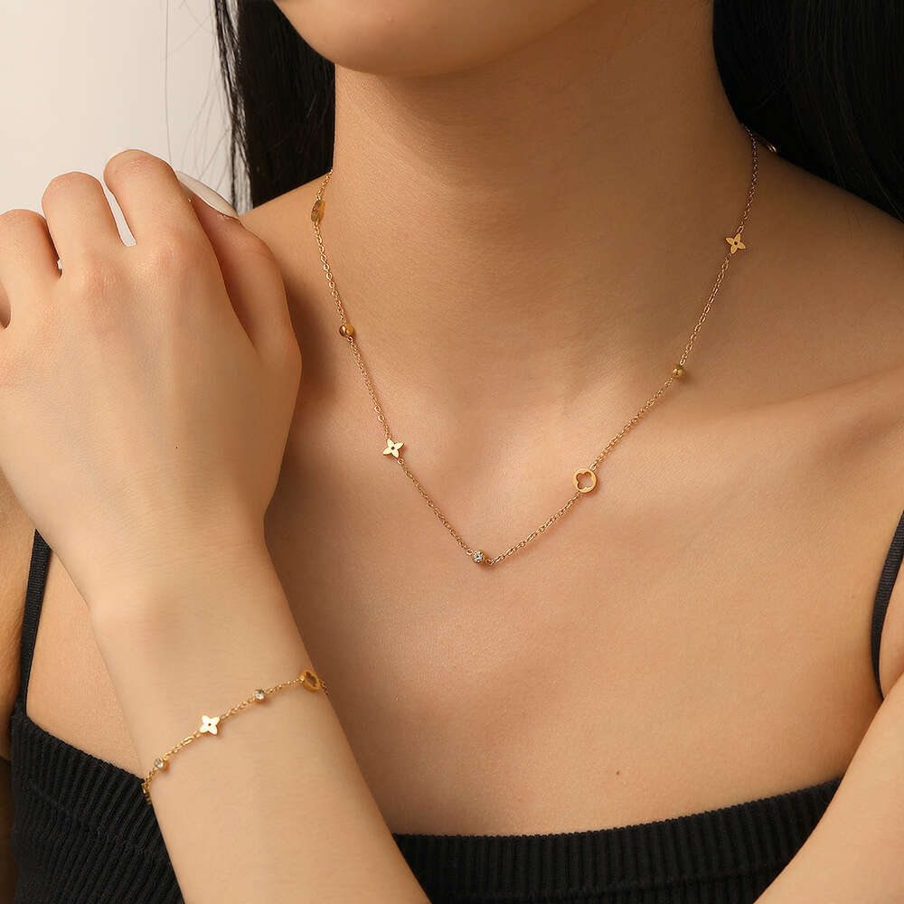 French Style Light Colorful Dia Four-Leaf Titanium Steel Bracelet for Women Exquisite High-End New Elegant Hollow Flower Set