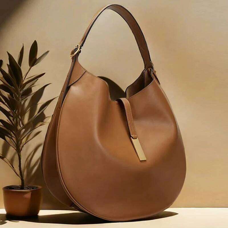 Retro Women's Armpit Suede Design Tote Hot Selling Handbag Crescent Shoulder Bag