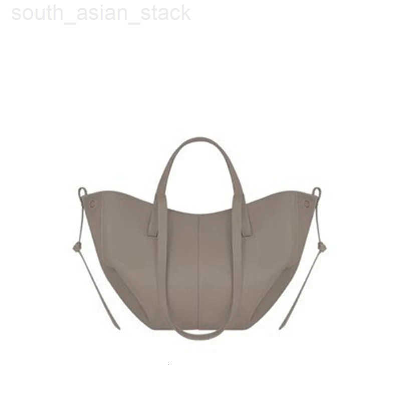 Alirattan 2025 New Womens Tote Bag Casual Fashion Large Capacity Leather Shoulder Bag Shopper Harajuku Simple Handbag Sac Z251030