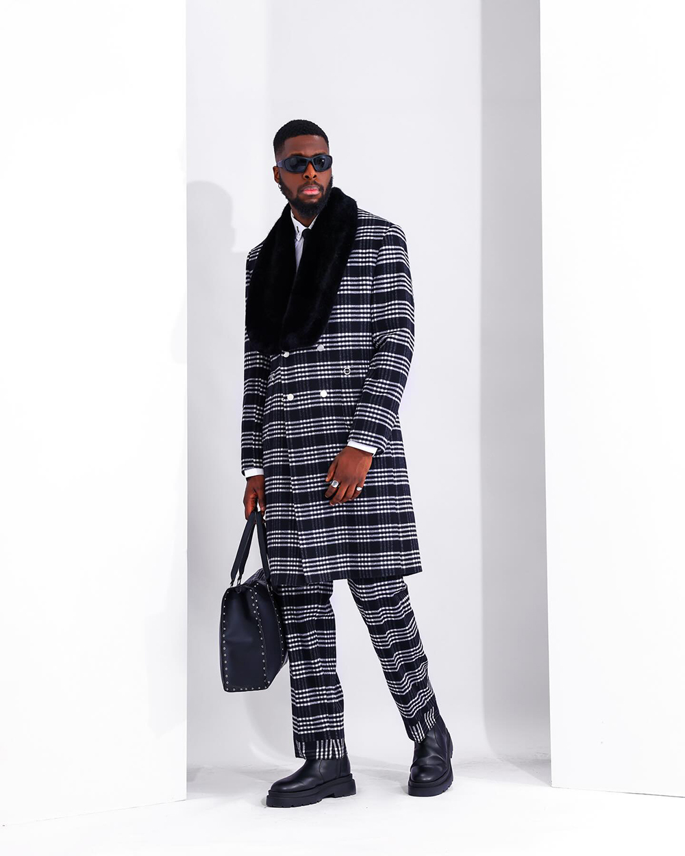 Classic Men's Overcoat Shawl Lapel Check Woolen Grid Overgarment Autumn Warm Double Breasted Tailor-Made Topcoat Customized Coat Plus Size