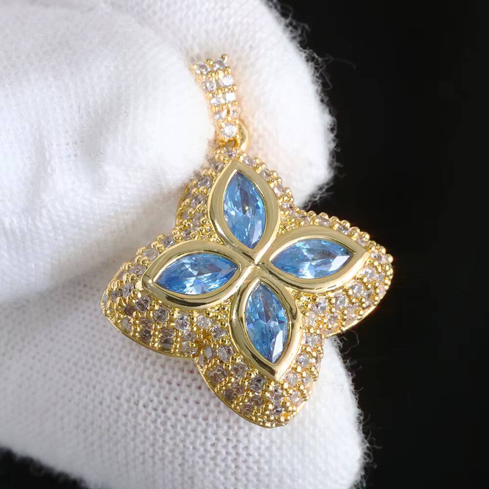 NUOYA Custom Hip Hop Fourleaf Clover Pendant Iced Out Colorful Moissanite Design Gold Plated Charm Pendant Fine Jewelry Designer's style