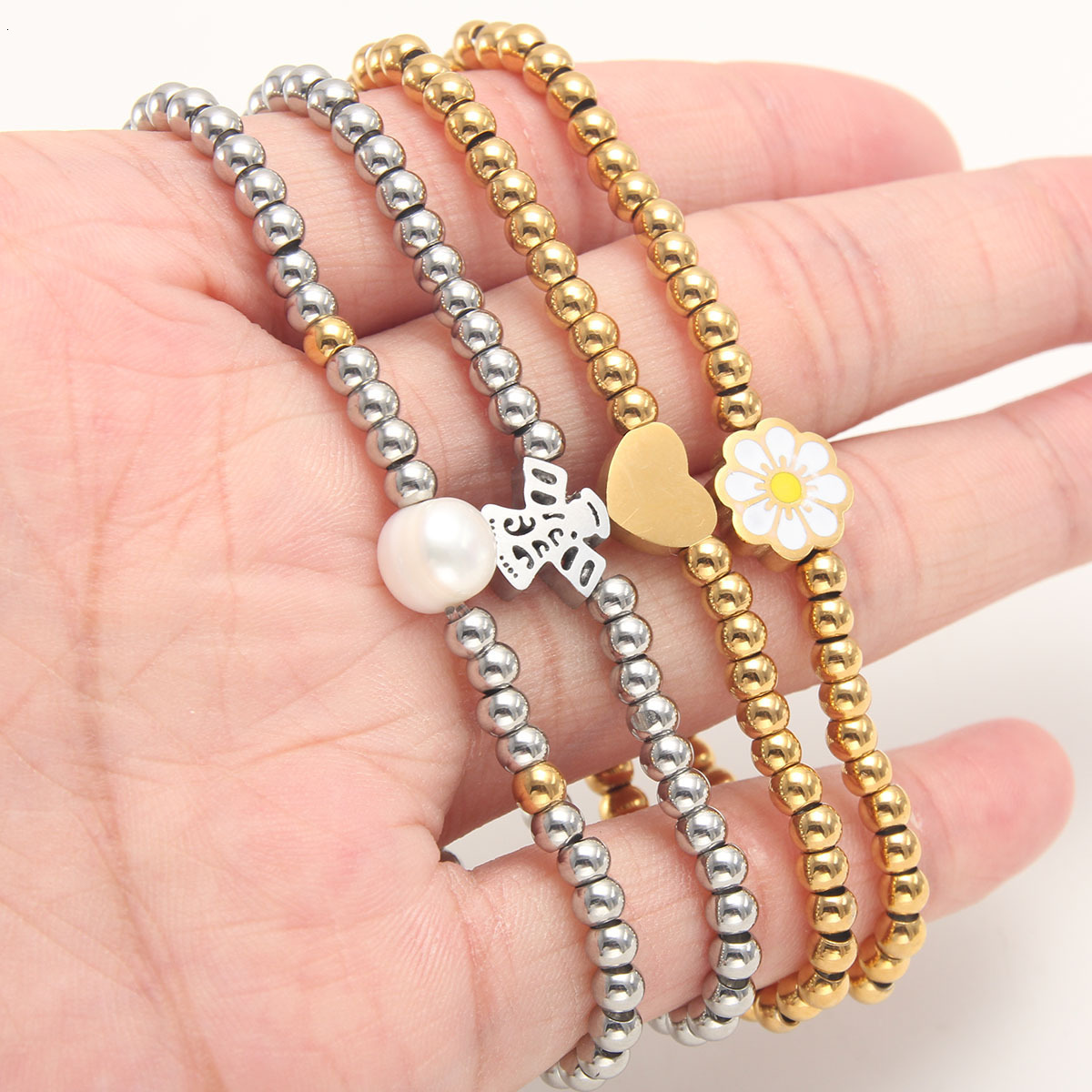 New Fashion Gold and Silver FlowerShaped HeartShaped Pearl Beaded Bracelet Versatile Womens Jewelry 250626